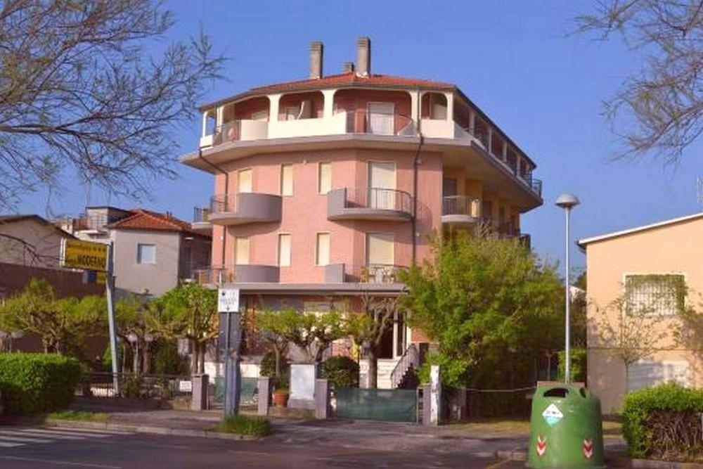 Hotel Moderno - Bed & Breakfast Cervia Exteriér fotografie